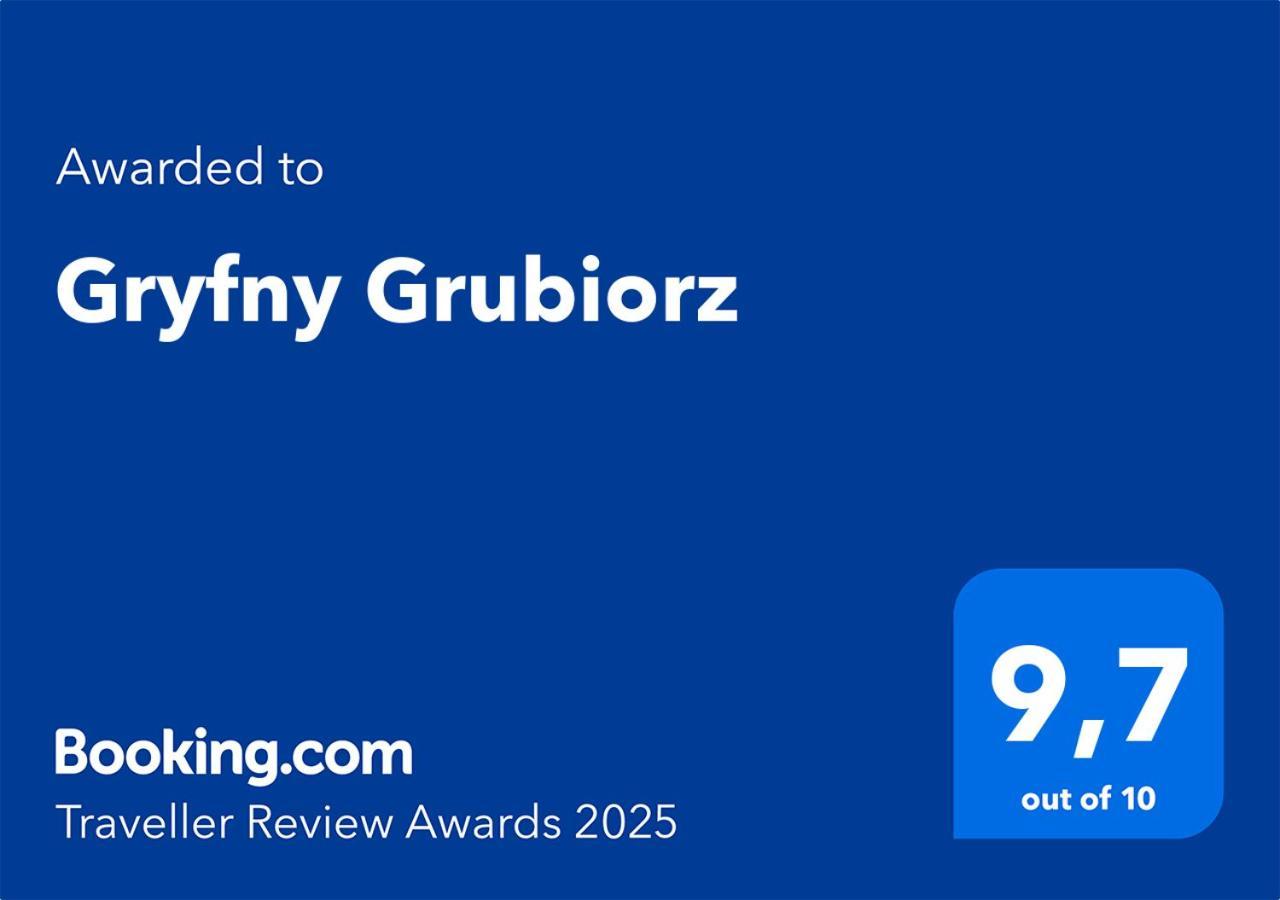 Gryfny Grubiorz Apartment คาโตวีตเซ ภายนอก รูปภาพ